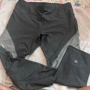 Calvin Klein Charcoal and Light Gray Woman’s Capris